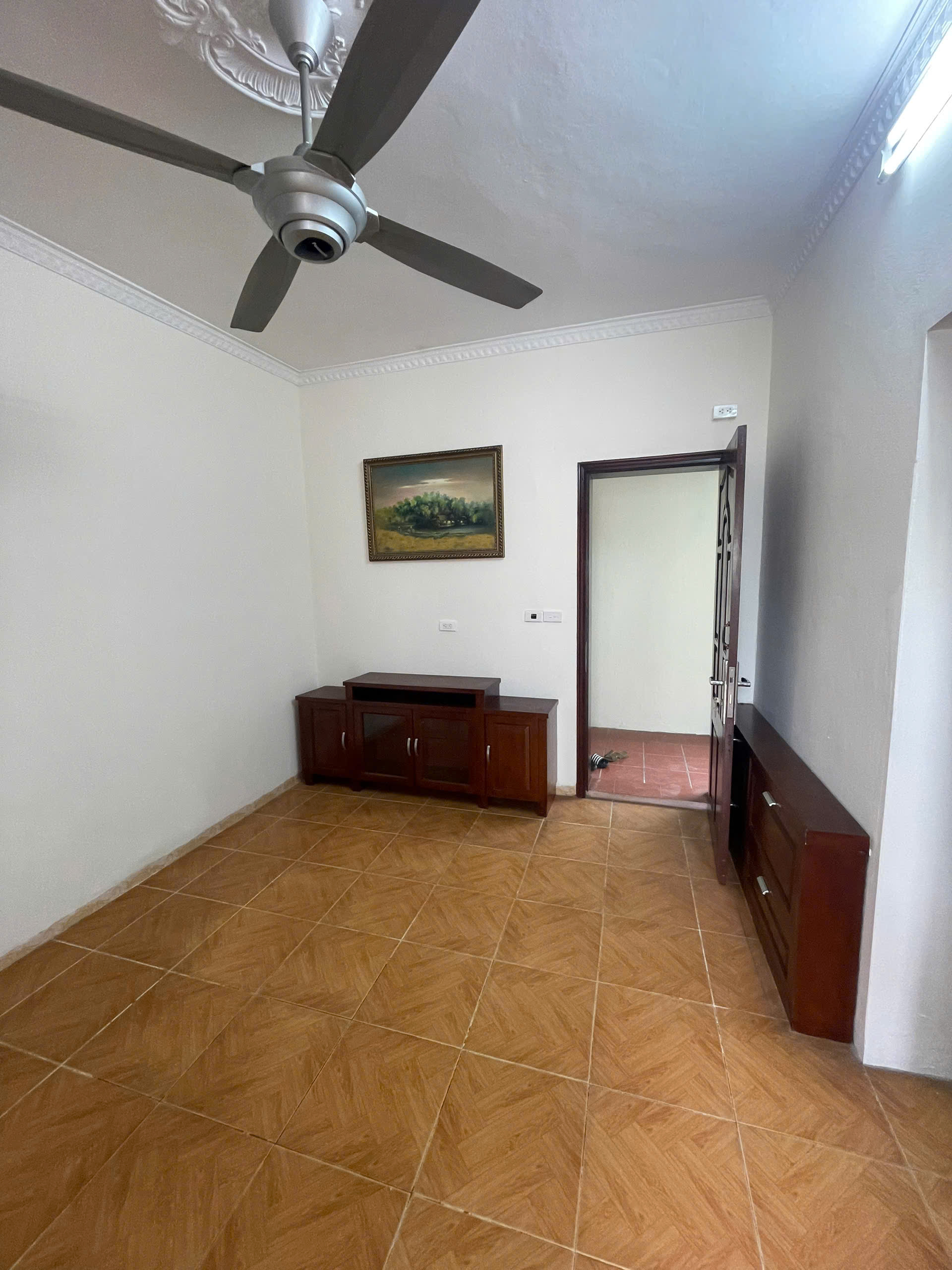 Cho thuê căn hộ Tập thể ngõ 60 Nguyễn Chí Thanh 62m2, 2 ngủ, Full đồ, ở hộ gia đình - Ảnh 3